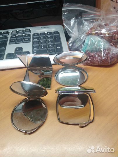 Зеркало карманное