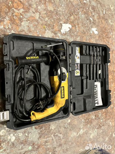 Перфоратор dewalt