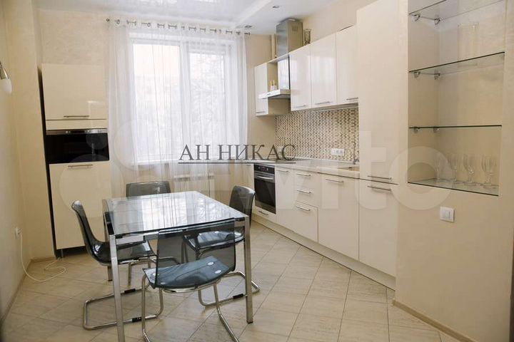 3-к. квартира, 110 м², 2/5 эт.