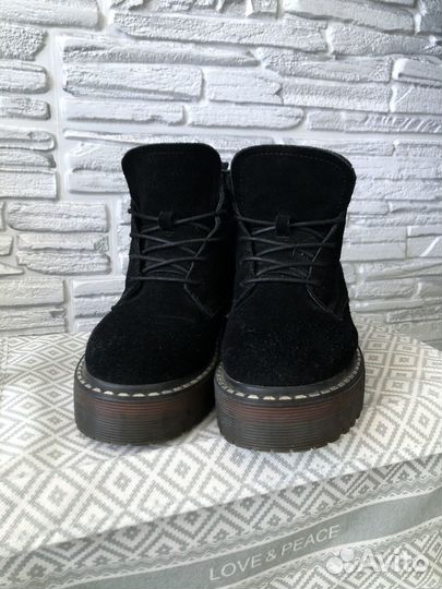 Ботинки женские