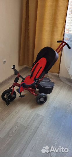Трехколесный велосипед