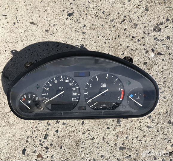 Панель приборов BMW 3-series E36