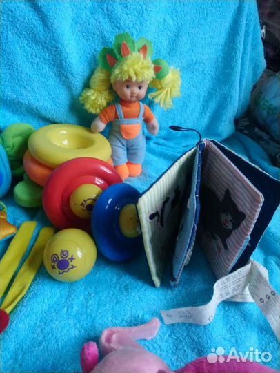 Игрушки пакетом книга прорезыватель пазл мягкая