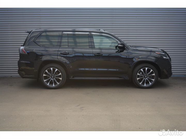 Lexus LX, 2021