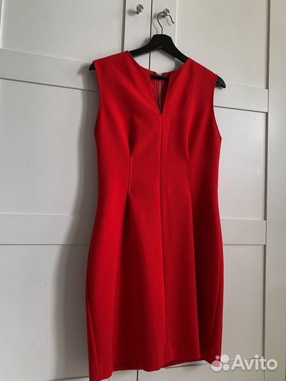 Маленькое красное платье
