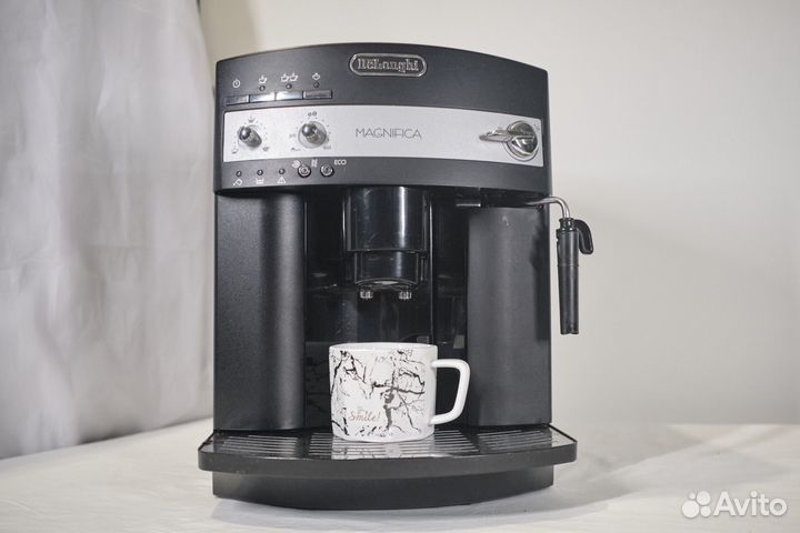 Кофемашина delonghi magnifica