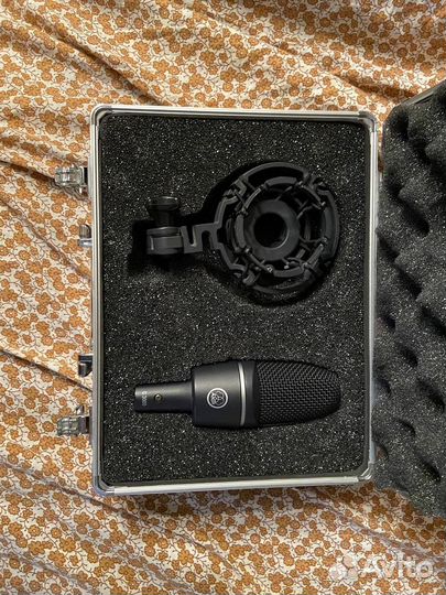 Конденсаторный микрофон akg c3000