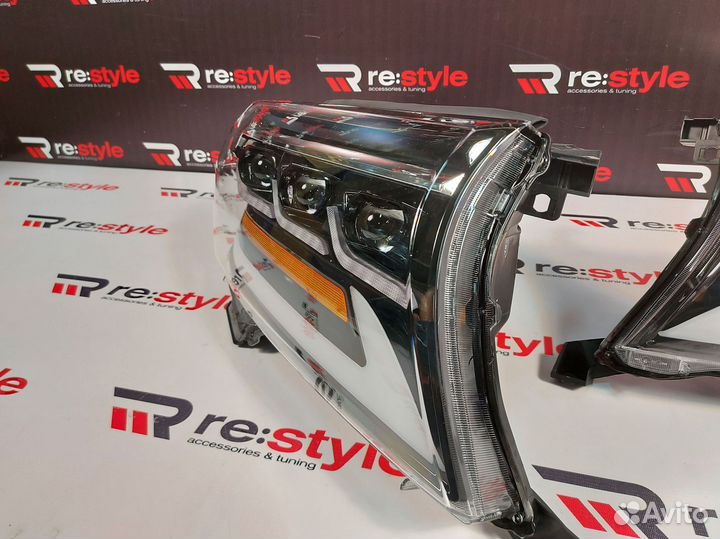 Фары Toyota Land Cruiser 200 2008-2015 R669