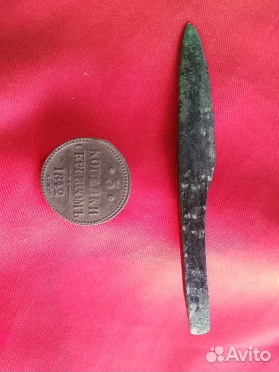 Бронзовый нож