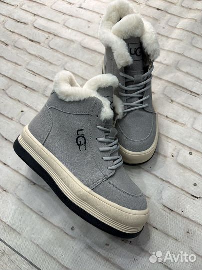 Зимние кроссовки UGG