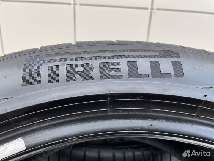 Pirelli P Zero PZ4 L.S. 315/35 R21