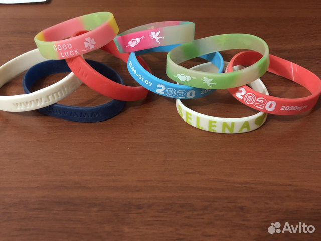 Набор резиновых браслетов на руку