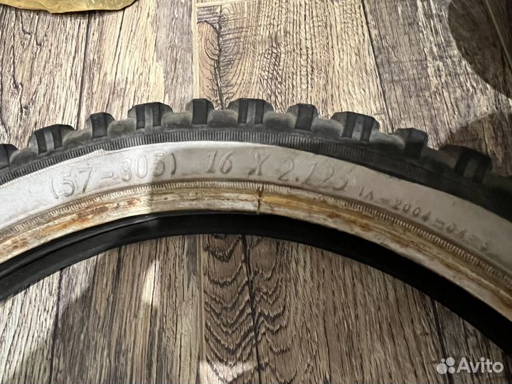 Покрышка с камерой 16 х 2.125