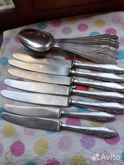Ложки столовые, ножи, с надписью сделано СССР