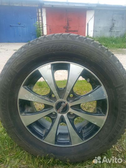 Michelin Agilis 175/70 R14