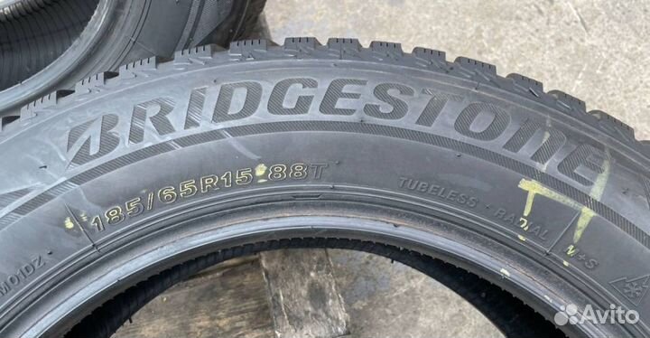 Bridgestone Blizzak LM-001 185/65 R15