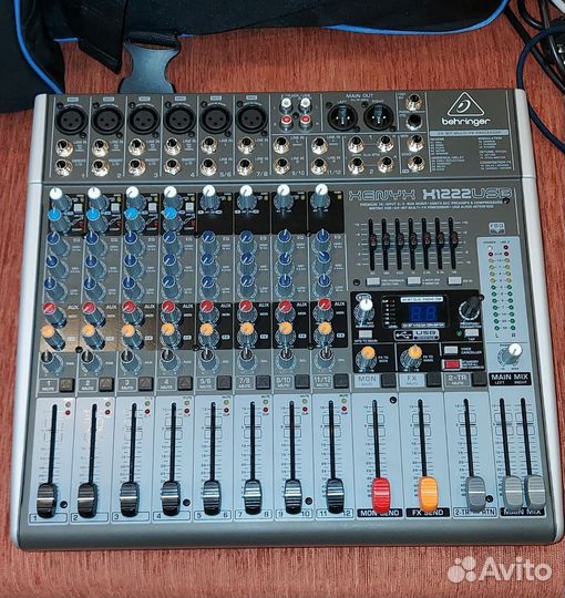 Микшерный пульт behringer X1222 USB