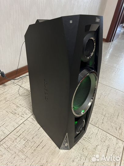 Музыкальный центр Sony GTK-N1BT с FM радио