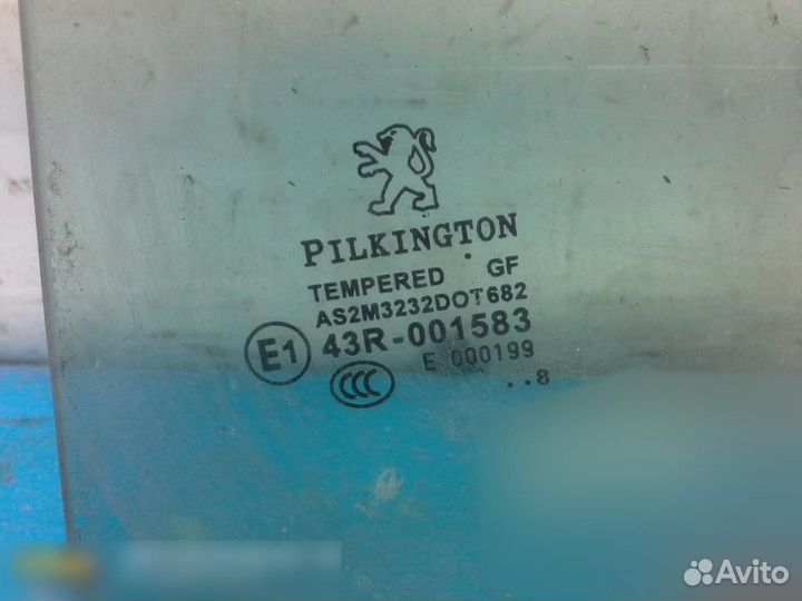 Стекло двери задней левой Peugeot 207 2006-2013