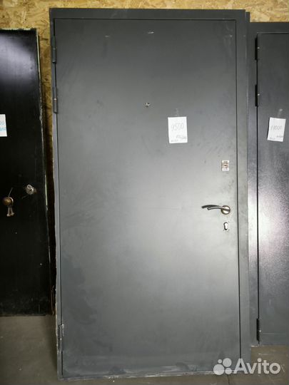 Металлическая дверь бу
