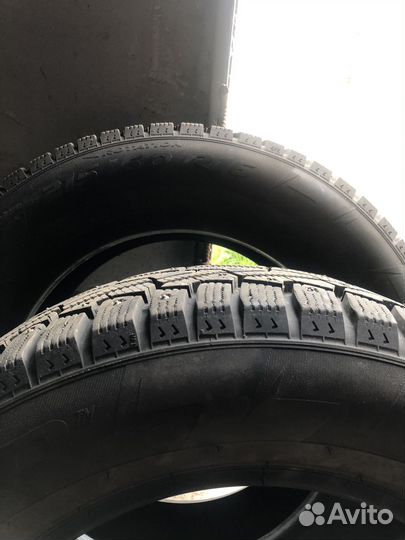 Pirelli Ice Zero 215/60 R16