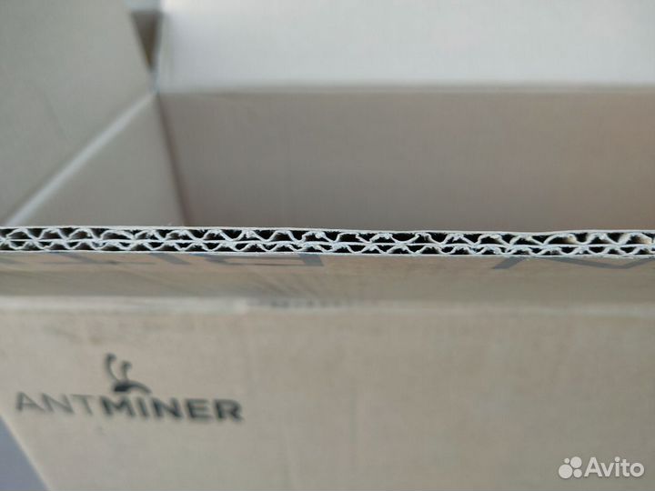 Коробка картонная, очень крепкая, 5-слойный картон