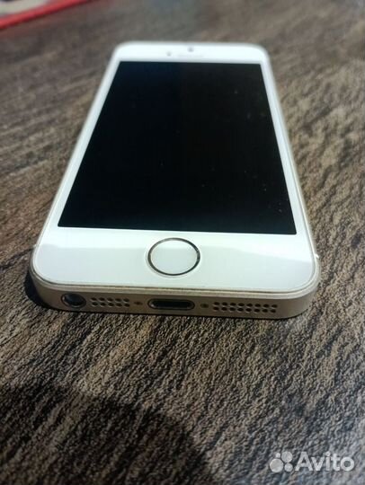 Apple iPhone SE A1723 64Гб