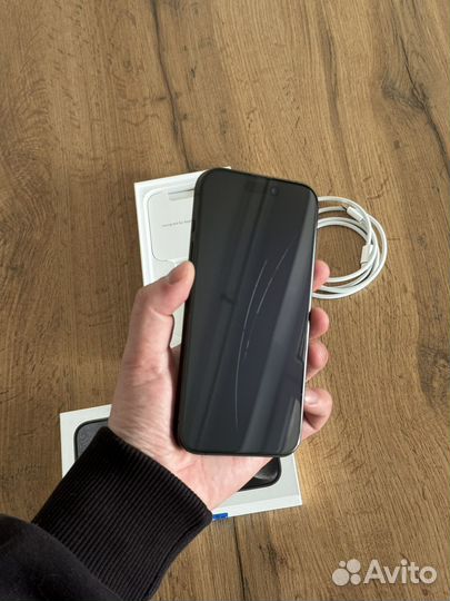 iPhone 15 Pro, 256 ГБ