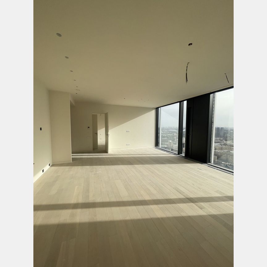 3-к. квартира, 105,8 м², 41/67 эт.