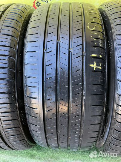 Kumho Solus TA31 215/50 R17 95V