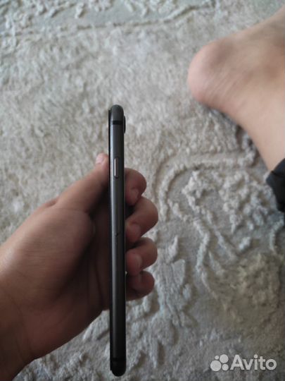 iPhone 8 64 гб