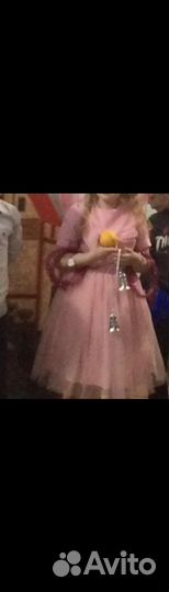 Продам карновалтные костюмы на девочку 8-12 лет