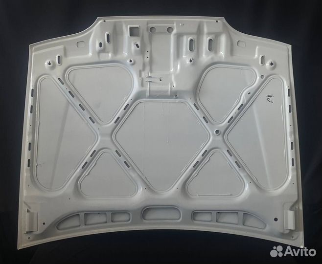 Капот. 240 ваз-2114