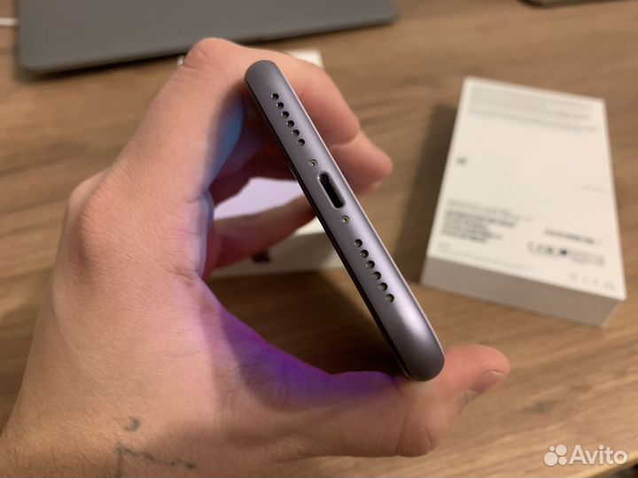 iPhone 11, 128 ГБ