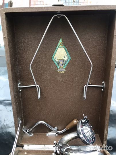 Патефон завода Молот