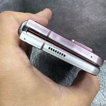 Samsung Galaxy Z Fold2, 12/256 ГБ, SIM + eSIM