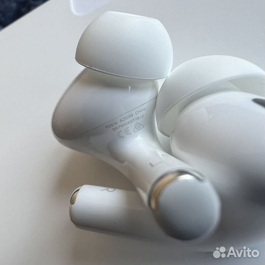 Левый/Правый наушник AirPods Pro 2 оригинал