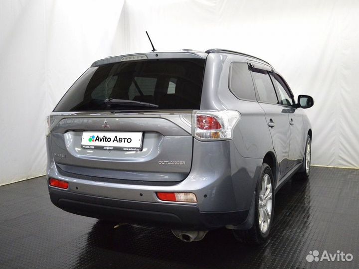 Mitsubishi Outlander 2.0 CVT, 2012, 256 144 км