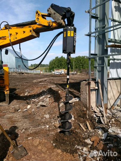 Копка фундамента, шамбо, водопровод. Сваи