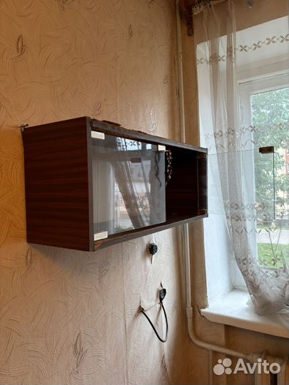 Полка настенная навесная