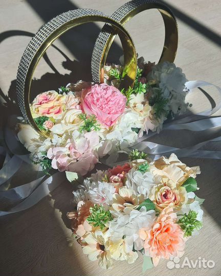 Свадебное украшение на автомобиль или для стола