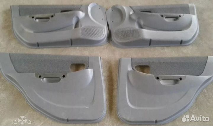 Хендай акцент Обшивки дверей комплект