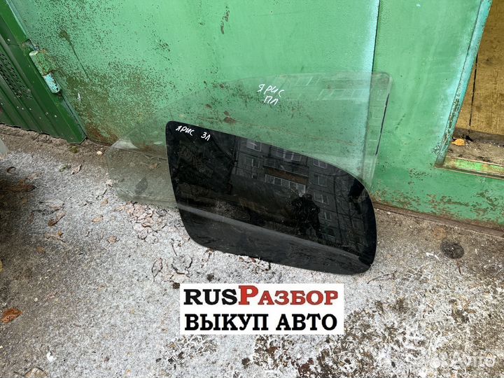Стекло Toyota Yaris 1 купе