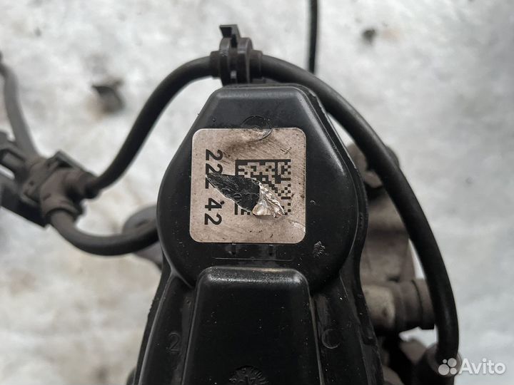 Задний правый суппорт Mercedes w222