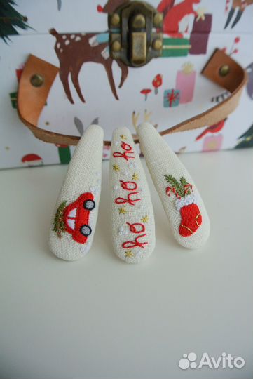 Новогодние заколки для волос с вышивкой