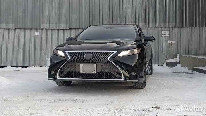 Camry 70 Передний бампер в стиле Lexus Z2KW3