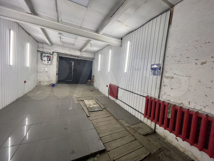 Гараж, > 30 м²