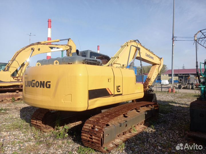 Гусеничный экскаватор LiuGong CLG925E, 2016