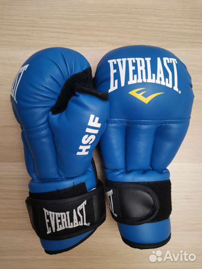 Боксерские перчатки 10 oz everlast