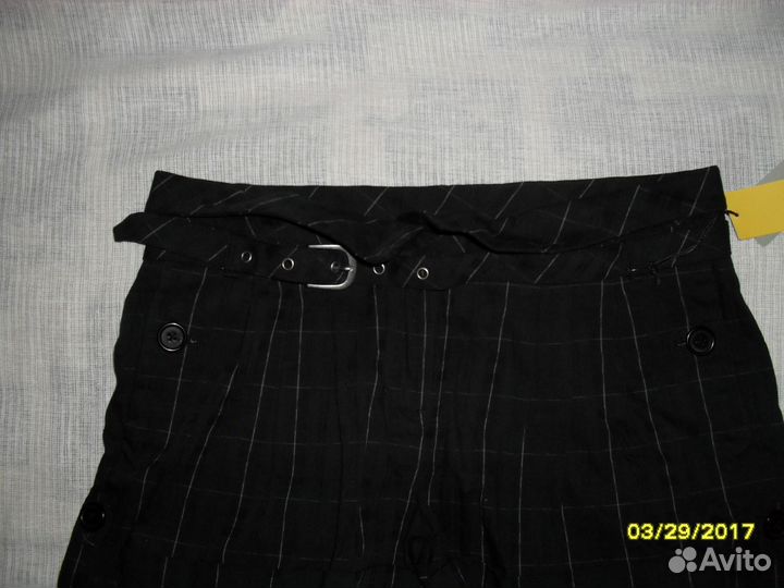 Шорты женские черные новые фирмы Wesc